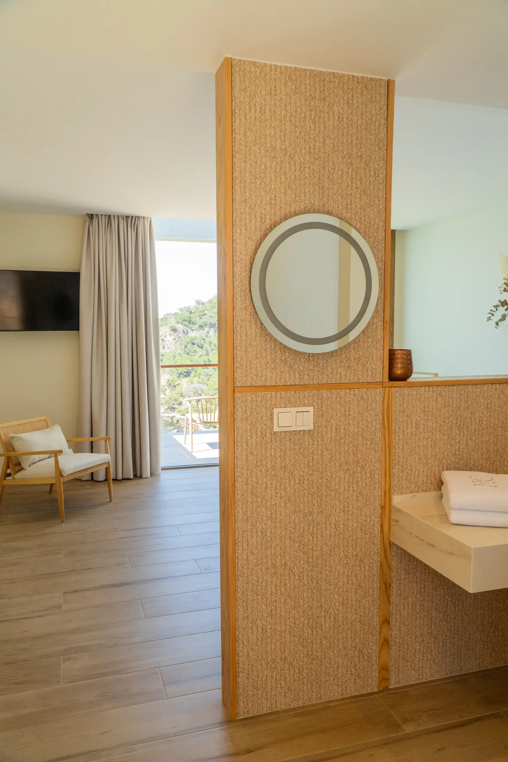 DEVA_HOTEL HYALMA-100